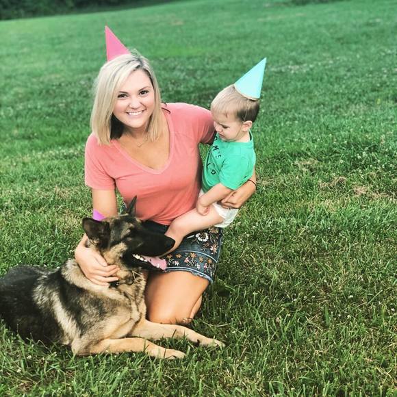 Meet your Posher, Erica - Picture 1 of 1